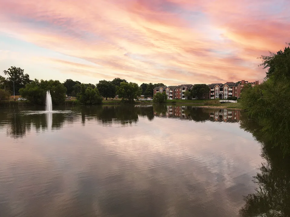 Lake Shore Apartments