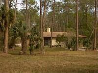 Home sits about 300 ft off road