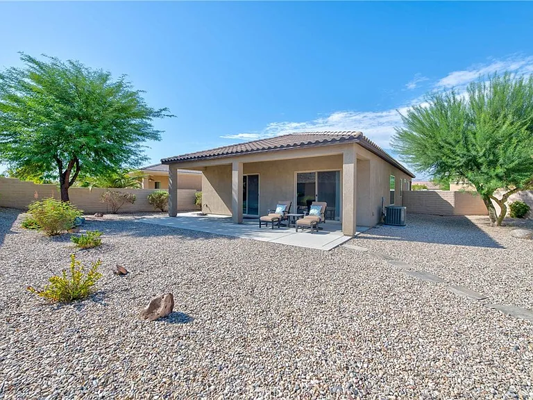 81482 Avenida Viesca — Photo 30
