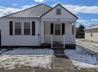 302 W Riverside Dr, Elizabethton, TN 37643