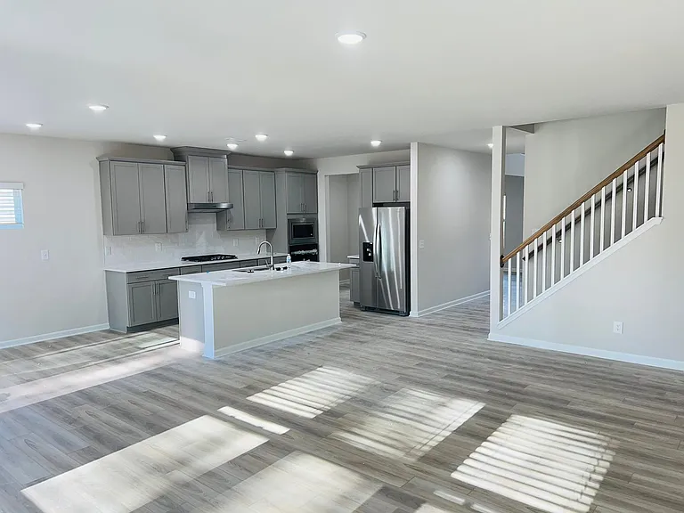 745 Riguard Way — Photo 14