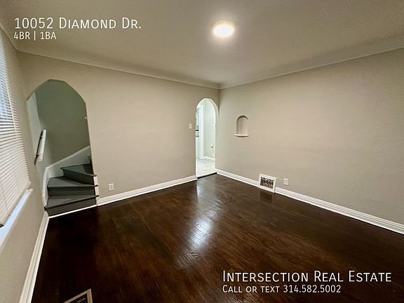 3rd image of 10052 Diamond Dr