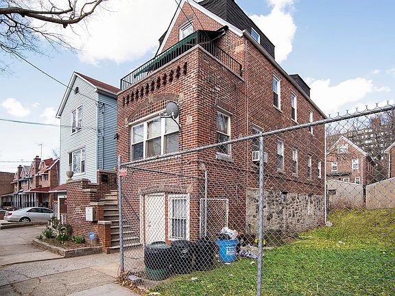 4th image of 3631 Tibbett Ave