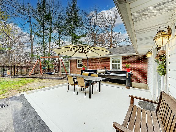 3rd image of 5101 Northwood Dr NW