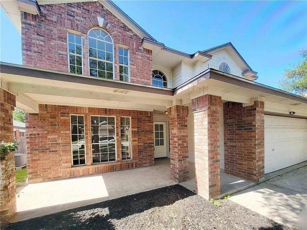 Building Photo - 610 Cenizo Path