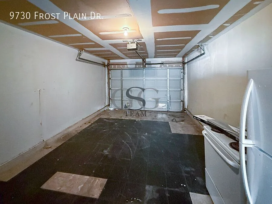 3-Bedroom Home with Multiple Living Areas + Flexible Layout for Work or Family — Photo 4
