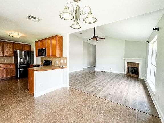 5th image of 11303 Shady Bend Dr