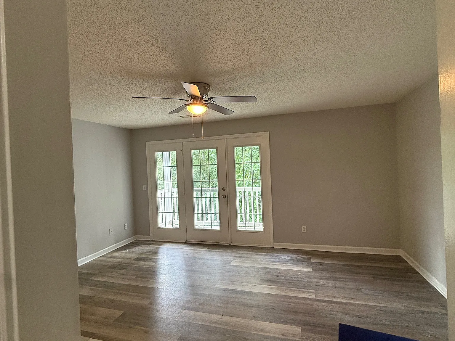 2 bed, 1100 sqft, $1,200 — Photo 3