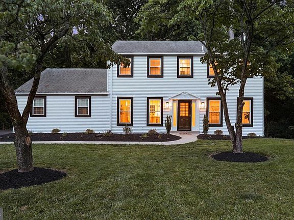 2nd image of 688 Meadowbrook Ln