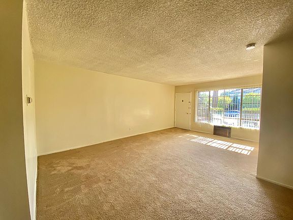 3rd image of 202 S Del Mar Ave APT C