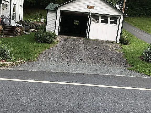 3rd image of 111 Main St