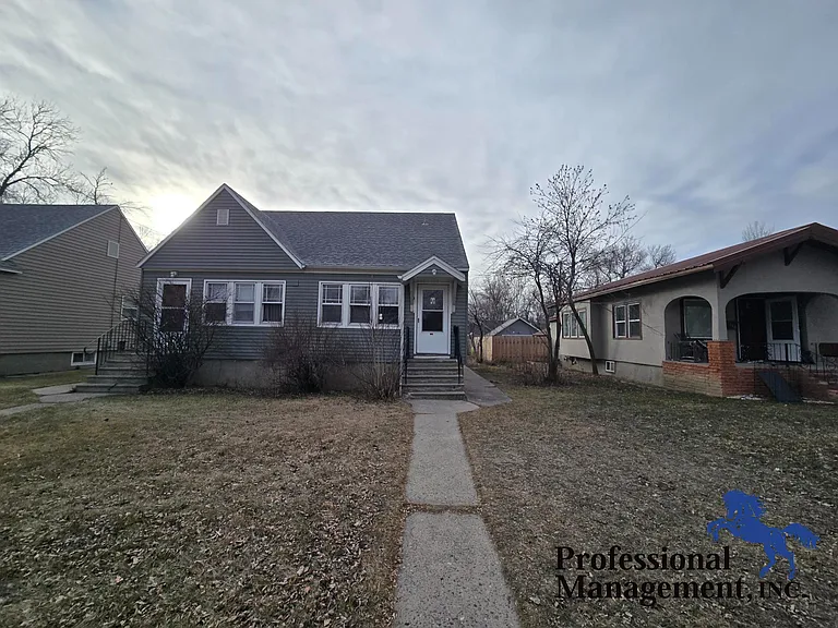 108 Alderson Ave — Photo 1
