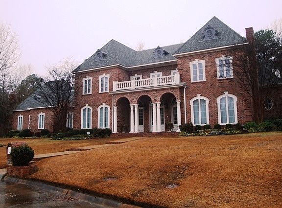 3rd image of 6201 Brookhollow Dr