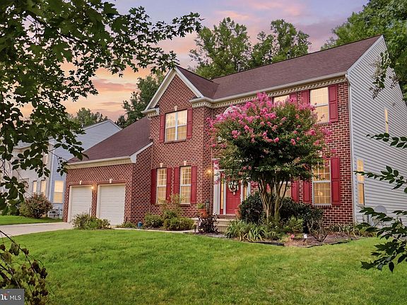 2nd image of 8105 Overfield Ct