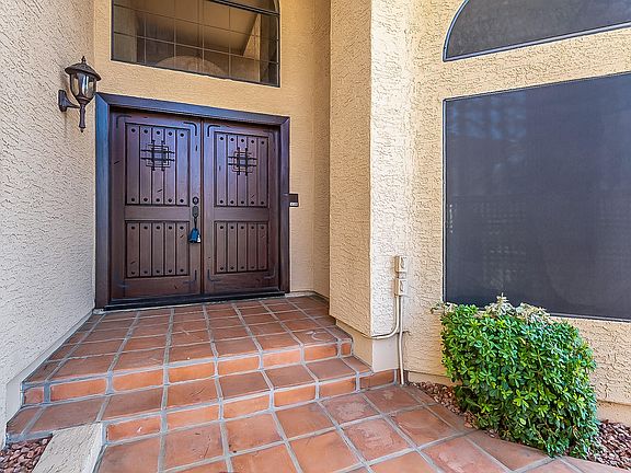 4th image of 4401 E Blanche Dr