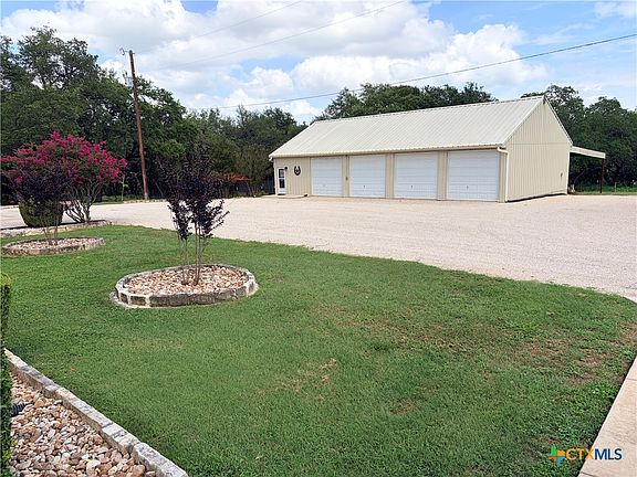 3rd image of 501 Lovejoy Ln