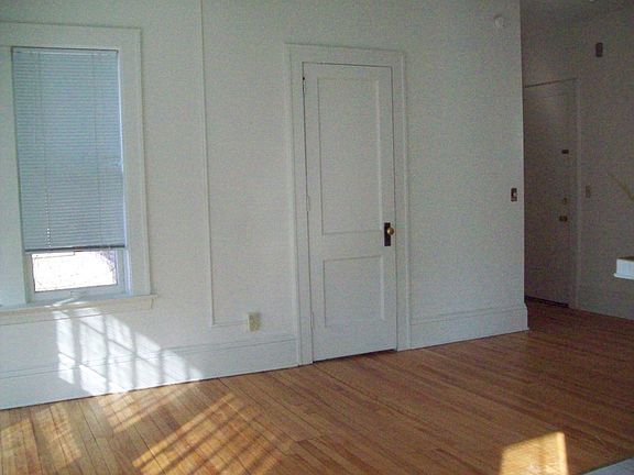 2nd image of 1919 Dupont Ave S #301