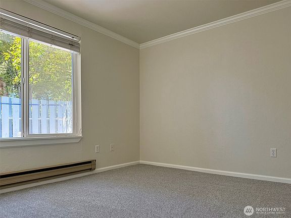 5th image of 4308 NE Sunset Boulevard #Y2