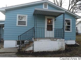 1006 W Macon St, Clinton, IL 61727