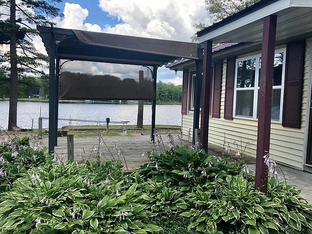 1st image of 991 E Long Lake Dr
