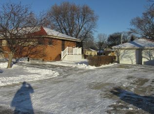 809 Dierking Ter, Elk Grove Village, IL 60007