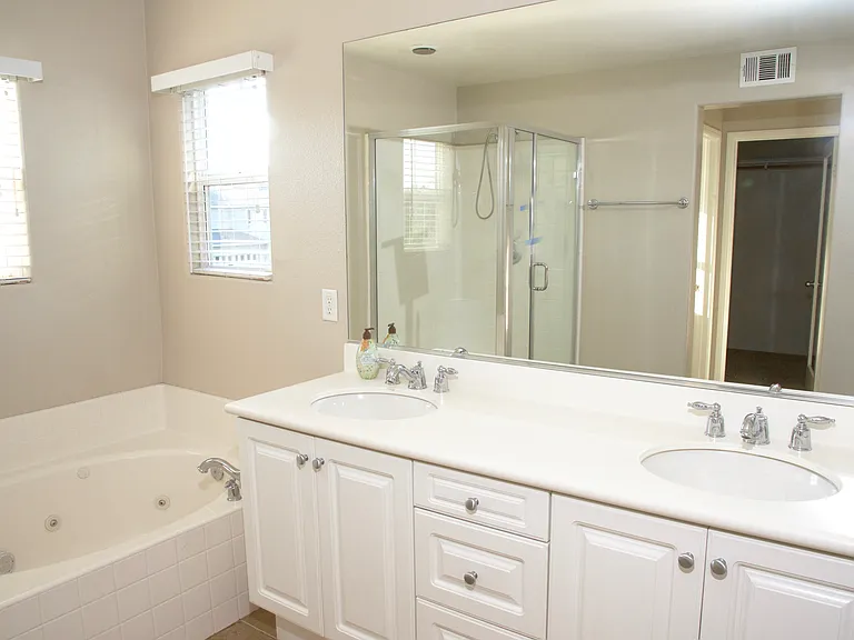 40054 Portsmouth Rd — Photo 10