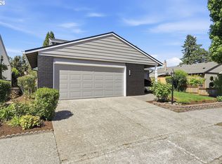 9445 SW Summerfield Dr, Tigard, OR 97224
