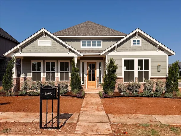 1925 Parkwood Ave, Edmond, OK 73034