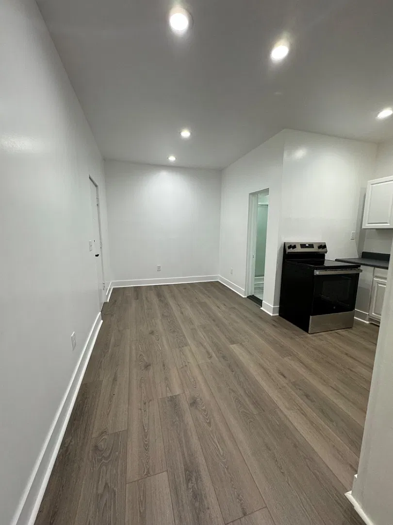 206 West Main Street - 201 — Photo 1