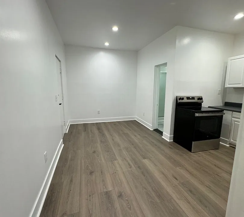 206 W Main St #201
