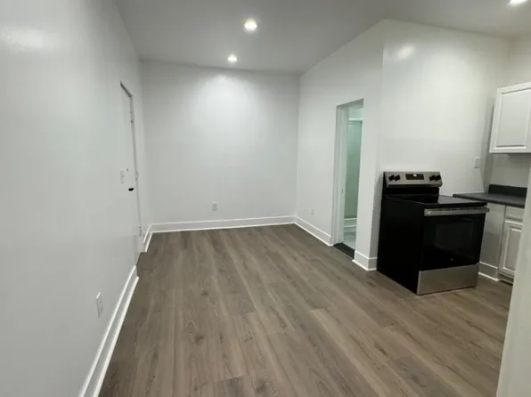 206 W Main St APT 201, Leesburg, FL 34748
