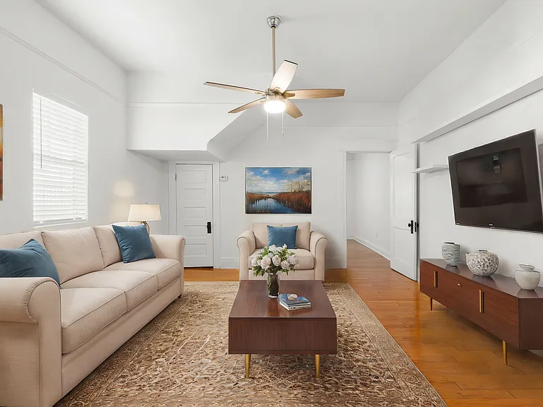 603 S Newport Ave #2 — Photo 2