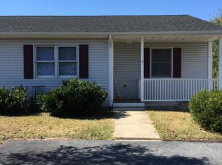 52 Picture Mountain Dr #B, Martinsburg, WV 25404