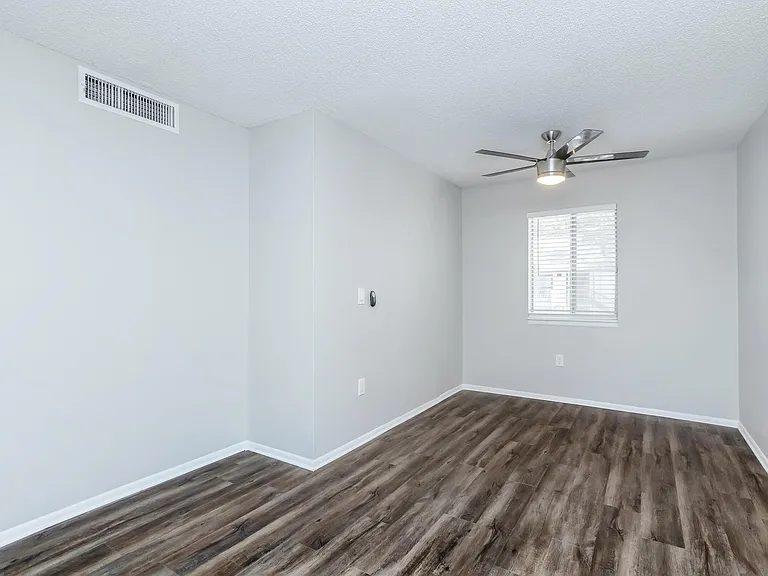 Wymore 360 Apartments — Photo 108