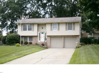 2362 Penny Ln, Youngstown, OH 44515