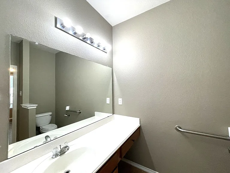 9109 Nathaniel Dr — Photo 18