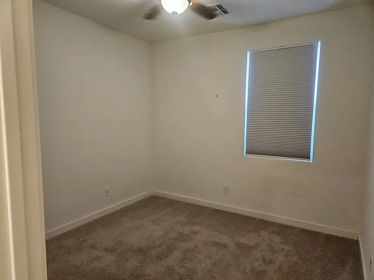 3218 W Glendale Ave #36 — Photo 6