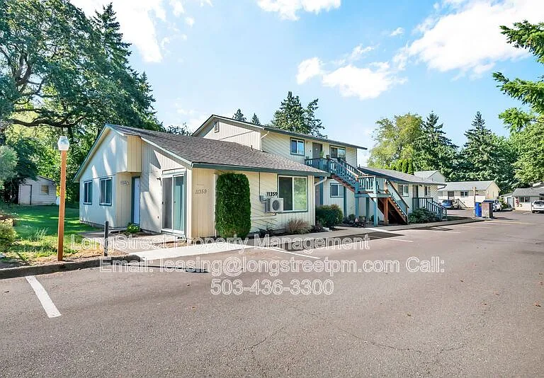 11353 SW Greenburg Rd #D — Photo 1