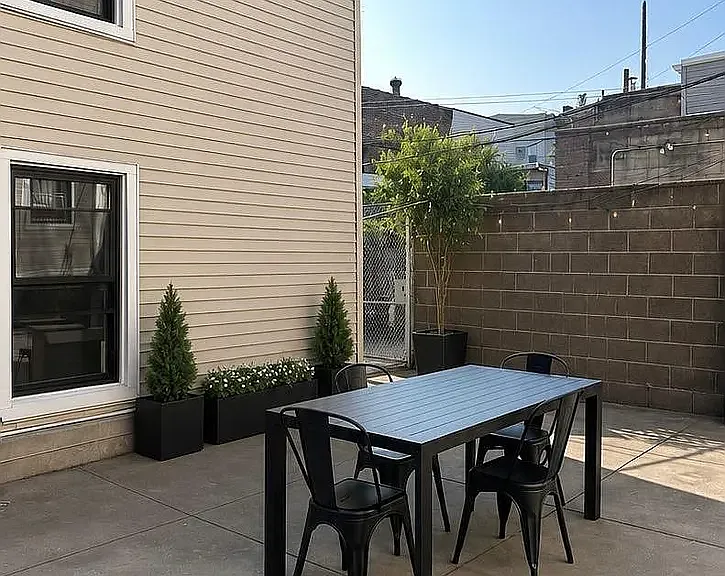 407 Graham Ave #2R — Photo 7