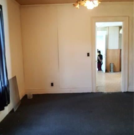 5th image of 489 Northampton St