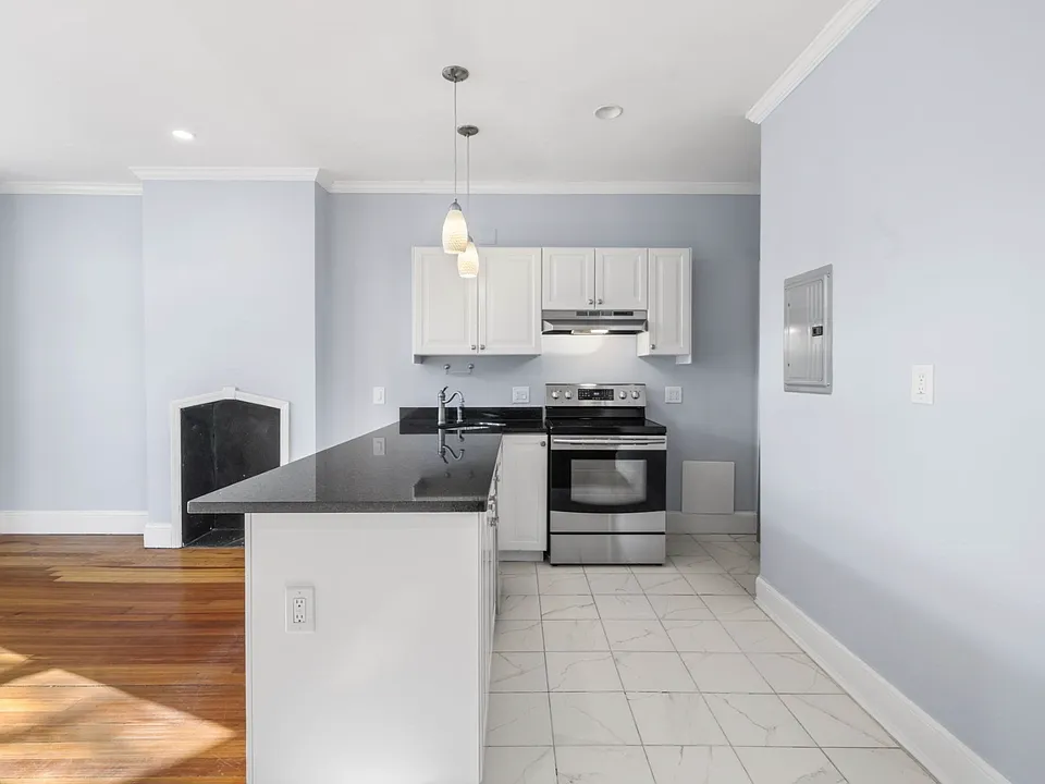 1834 Beacon St #5