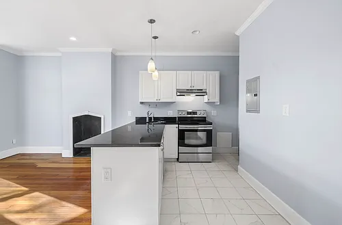1834 Beacon St #5 Photo 1