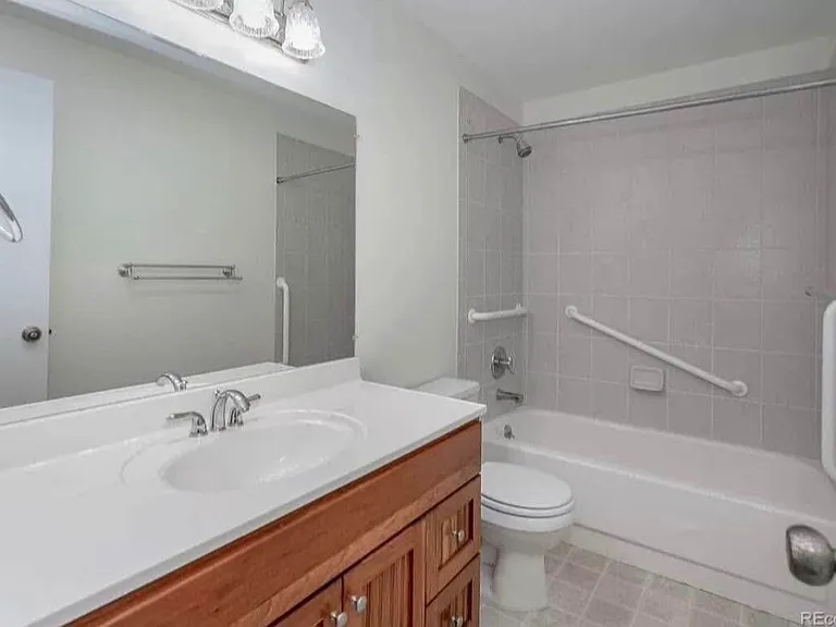 61 Newark St #A — Photo 9