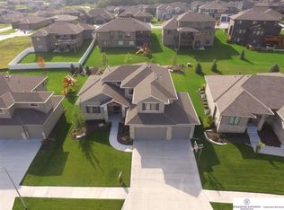 1708 S 207th Ave, Elkhorn, NE 68022