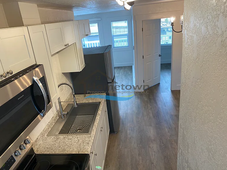 403 E Wallace Ave #2 — Photo 12