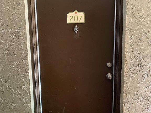 2nd image of 435 Wymore Rd #207