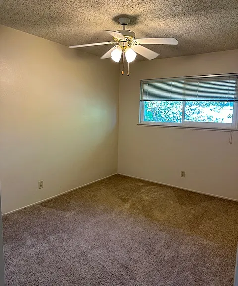 1462 Manzanita Ave #8 — Photo 16