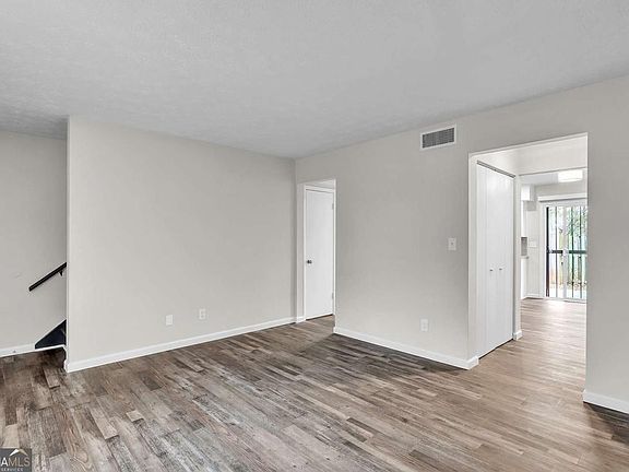 4th image of 3236 Abbeywood Dr