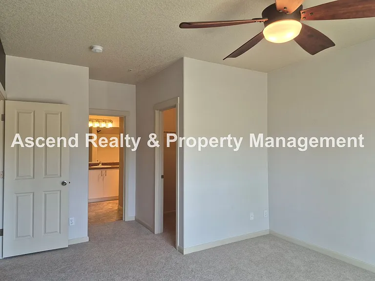 10664 NE Holly St #206 — Photo 16