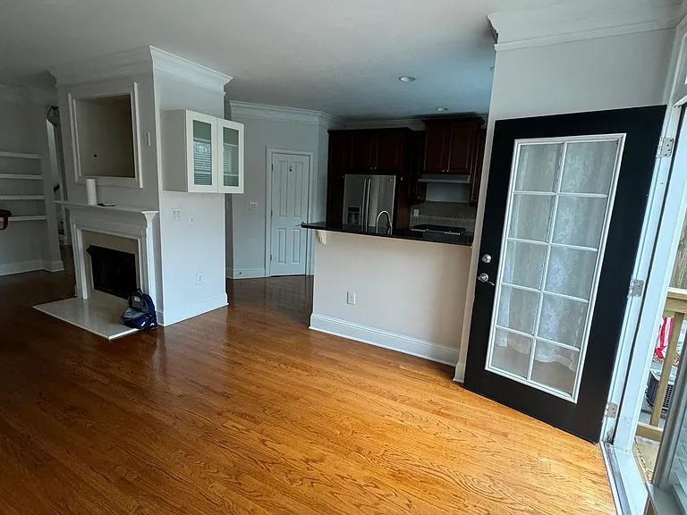 5480 Glenridge Vw — Photo 14
